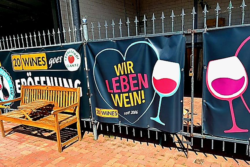 20 WINES vor Ort: Banner Wir leben Wein am Erdbeerhof Glantz